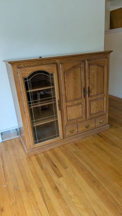 Solid wood entertainment stand