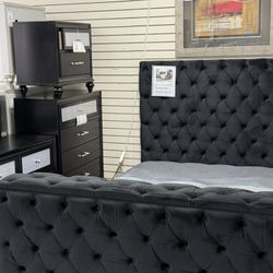 Queen Size Bed With TV Lift Dresser & Mirror $1599. Chest & Nightstand Available. King Size $199 More. We Can Deliver & Set Up