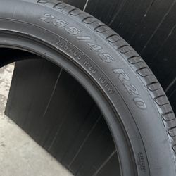 255/45-20 Pirelli Runflat