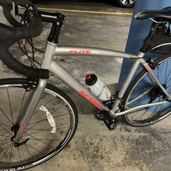 KHS Flite 280. 16 speed 52c lightweight aluminum frame