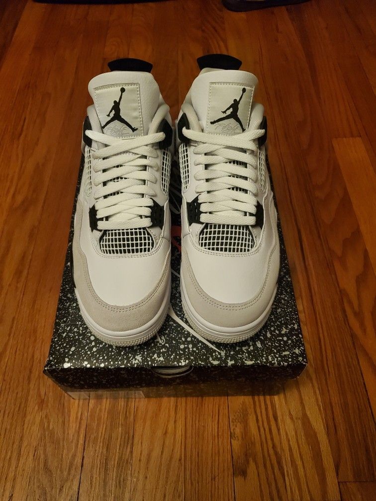 Jordan Retro 4 'Military Black'