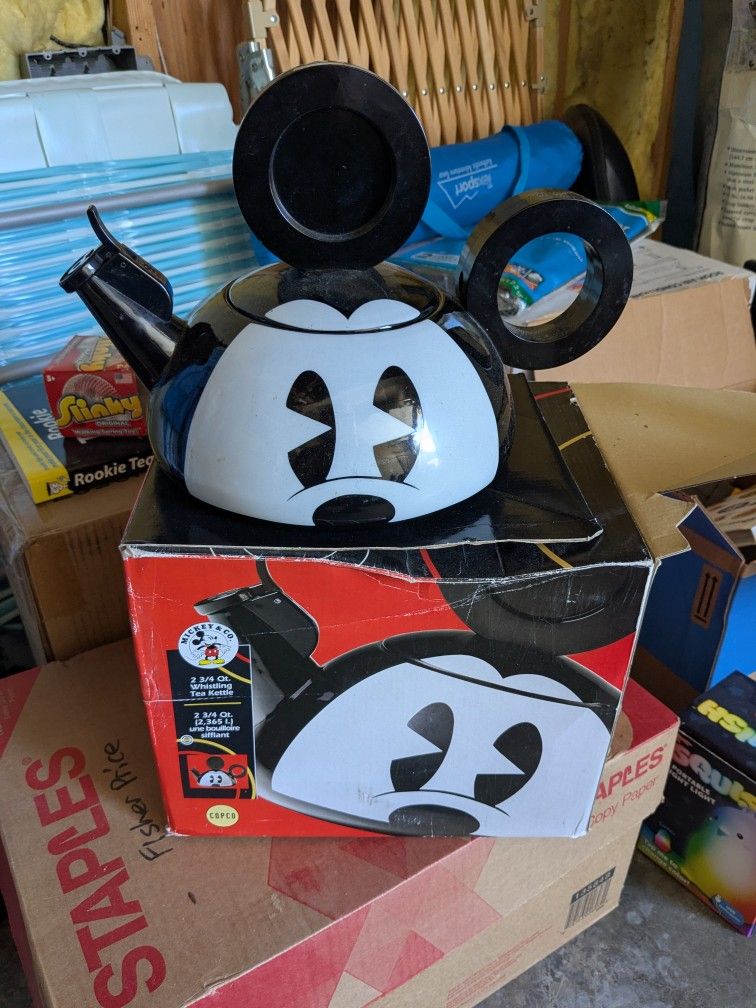 Retro Mickey Mouse Kettle