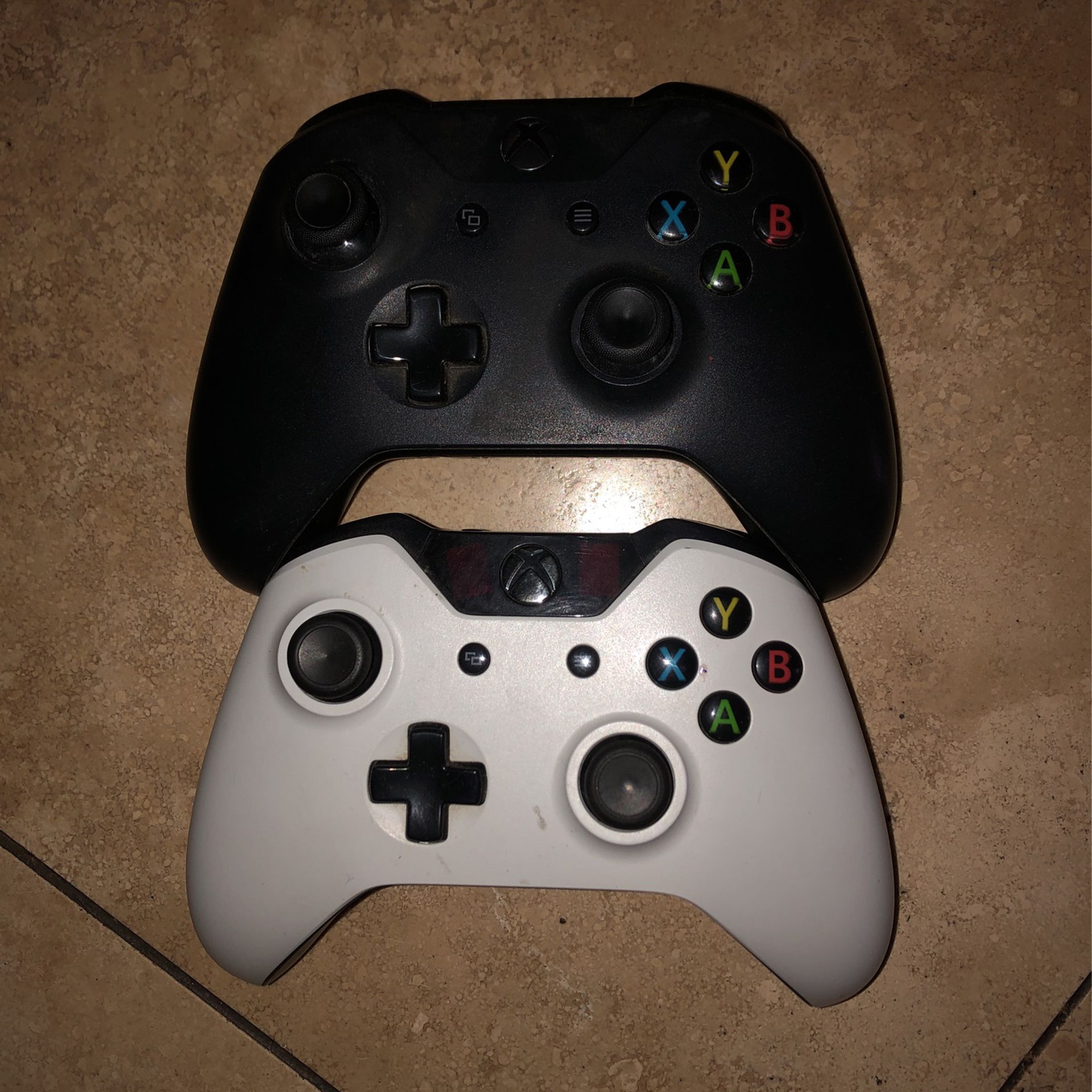 Xbox 1 Controllers 