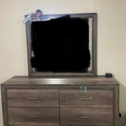 Dresser with Mirror 