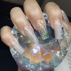 Nails 