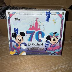 2026 Topps Disneyland 70th Anniversary DISNEYLAND EXCLUSIVE HOBBY BOX - In Hand