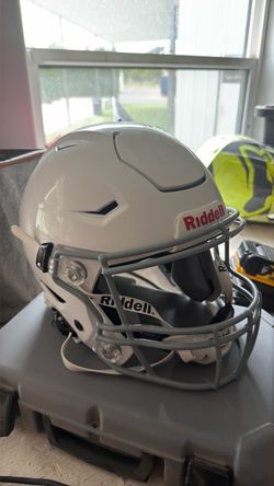 Riddell Football Helmet White with Face Mask