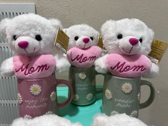 Leftover Mother’s Day gifts! $2 each!!!!! Have several bears left