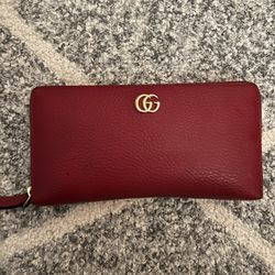 Gucci Leather Zipper Wallet