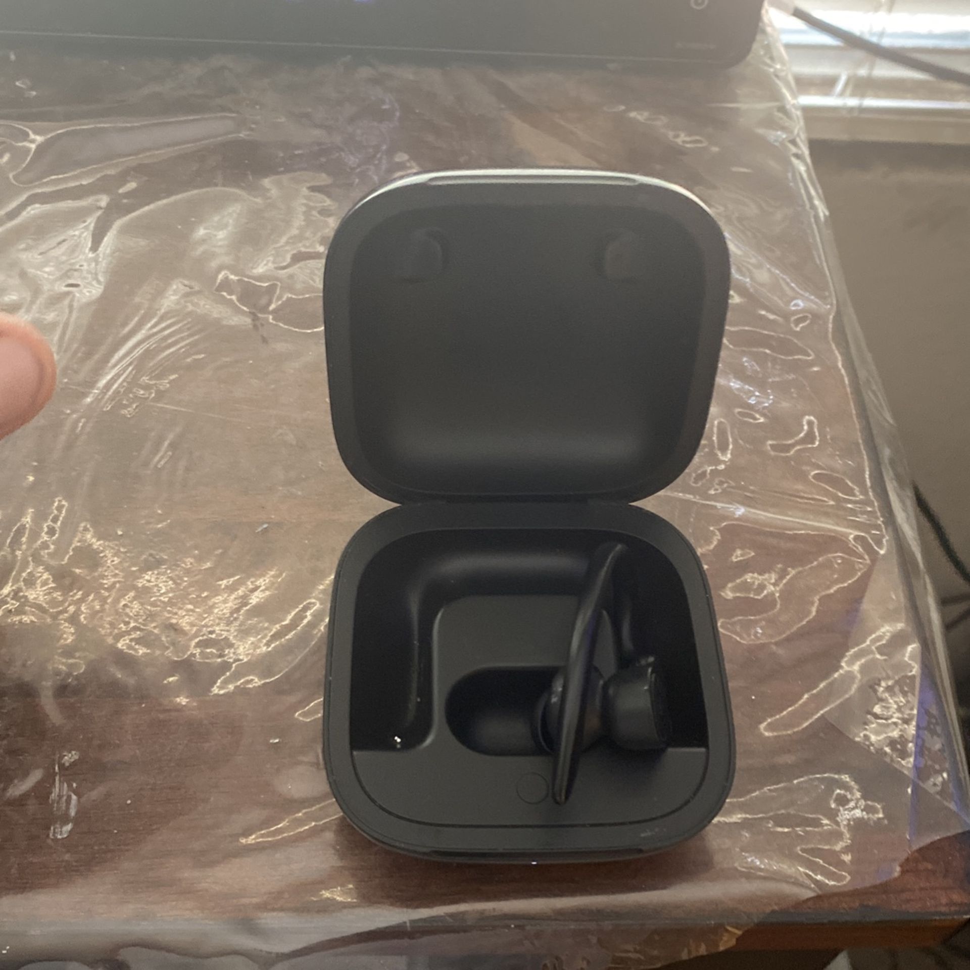 Beats Only The Right Side