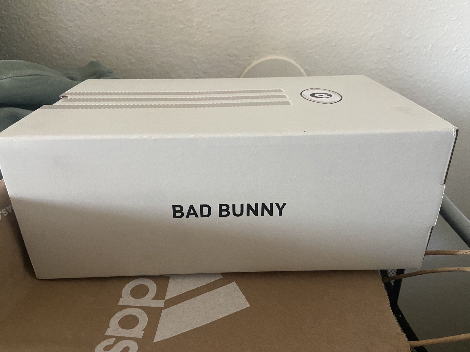Adidas BAD BUNNY campus Size 3