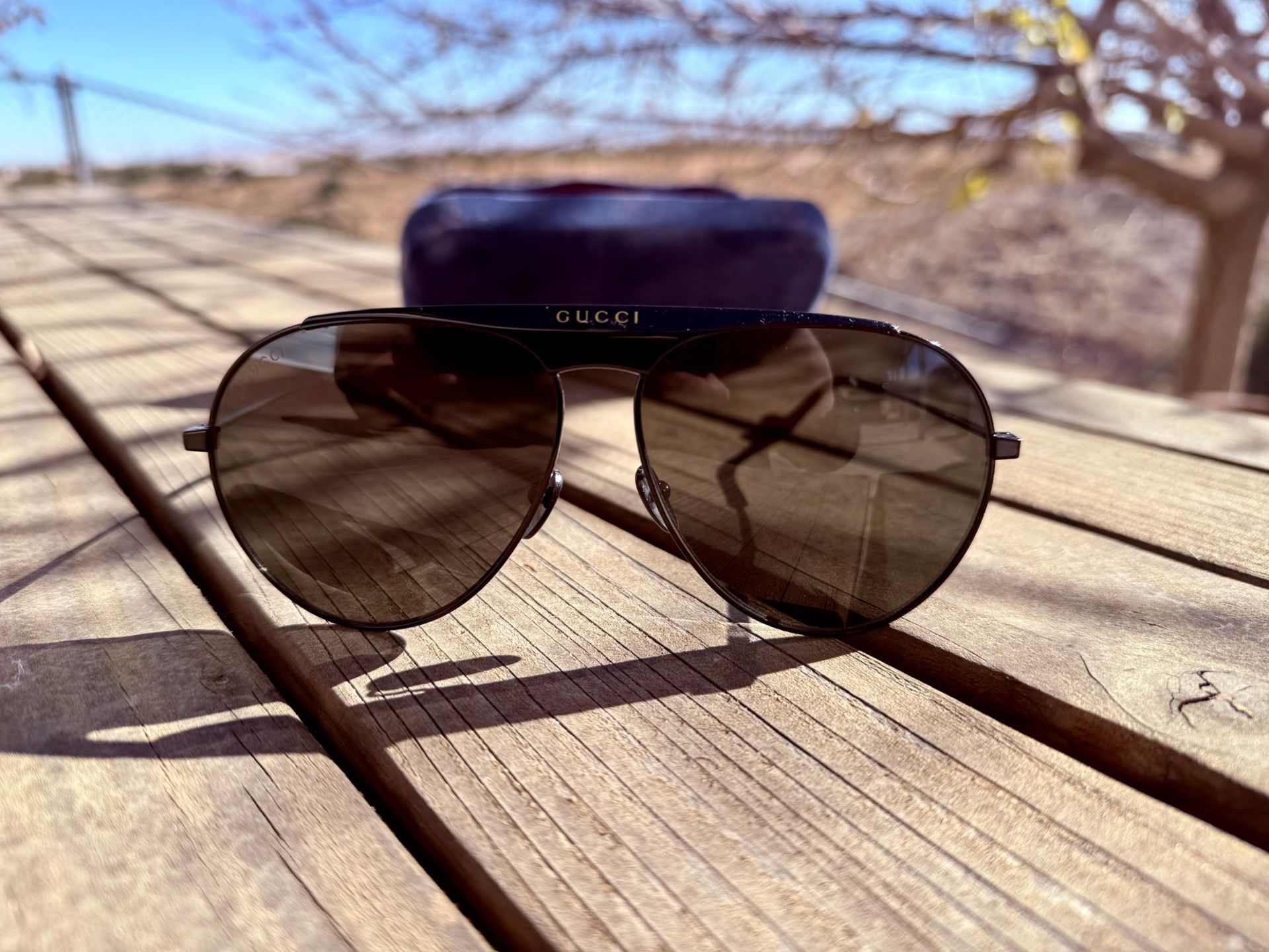 GUCCI SUNGLASSES WITH CASE VERSACE LOUIS VUITTON NIKE YEEZY SUPREME