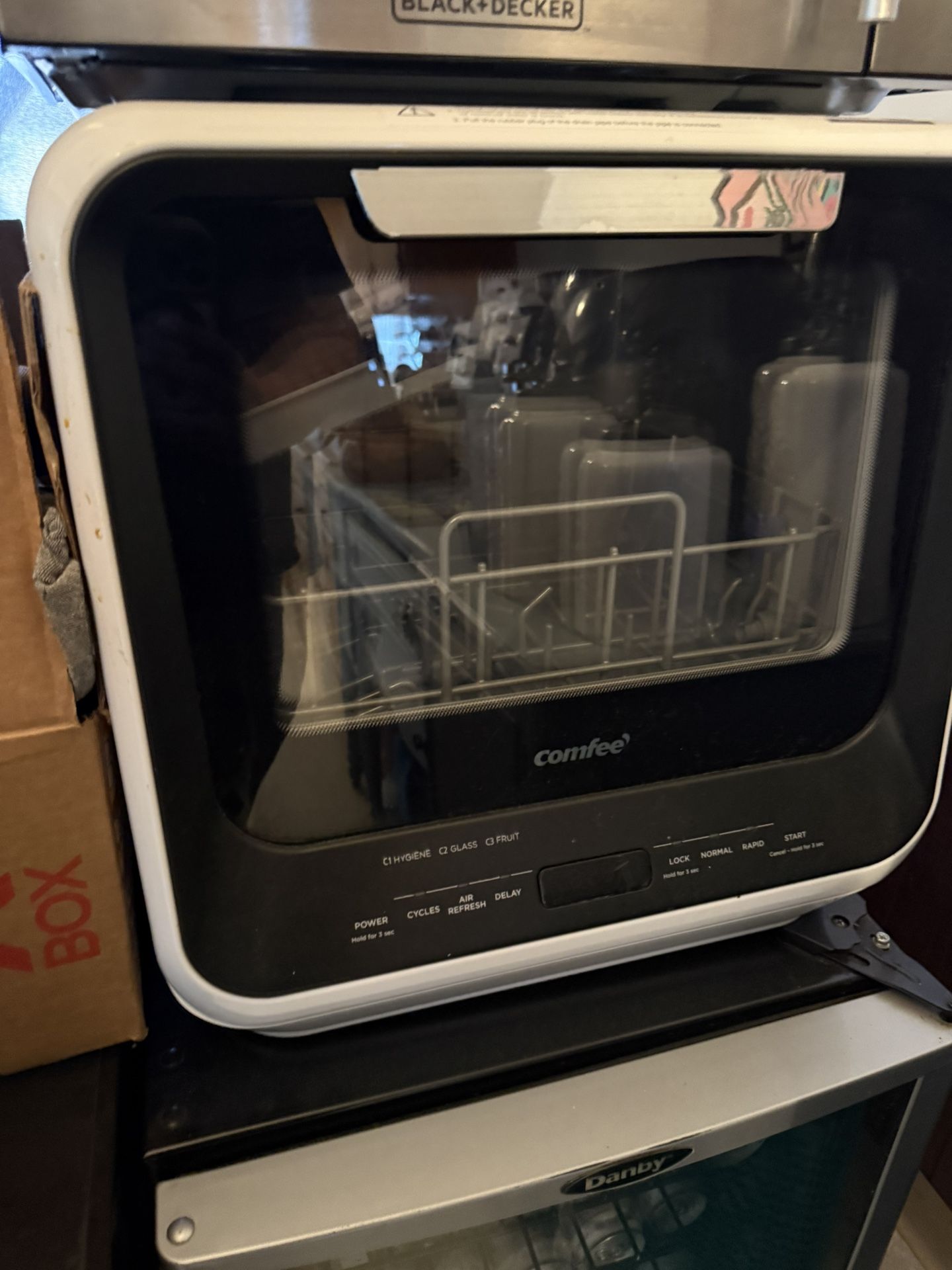 Apartment size dishwasher