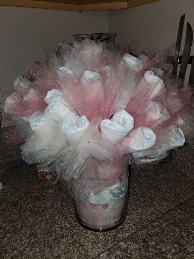 Diaper cake bouquet/diaper cake/mini diaper centerpieces