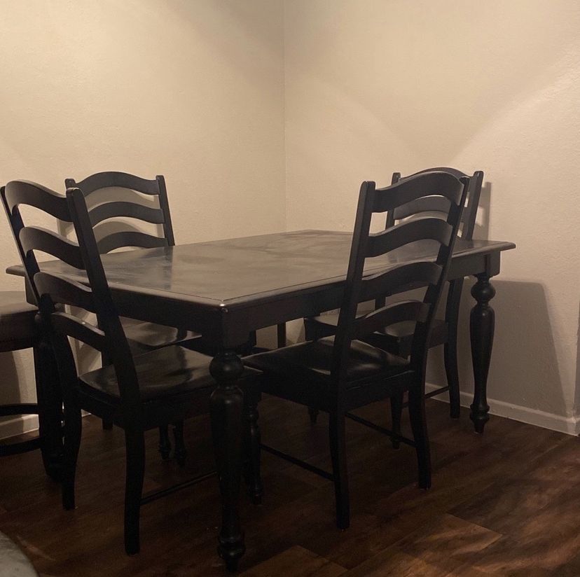 FREE DINING ROOM TABLE for Sale in Mesa, AZ OfferUp