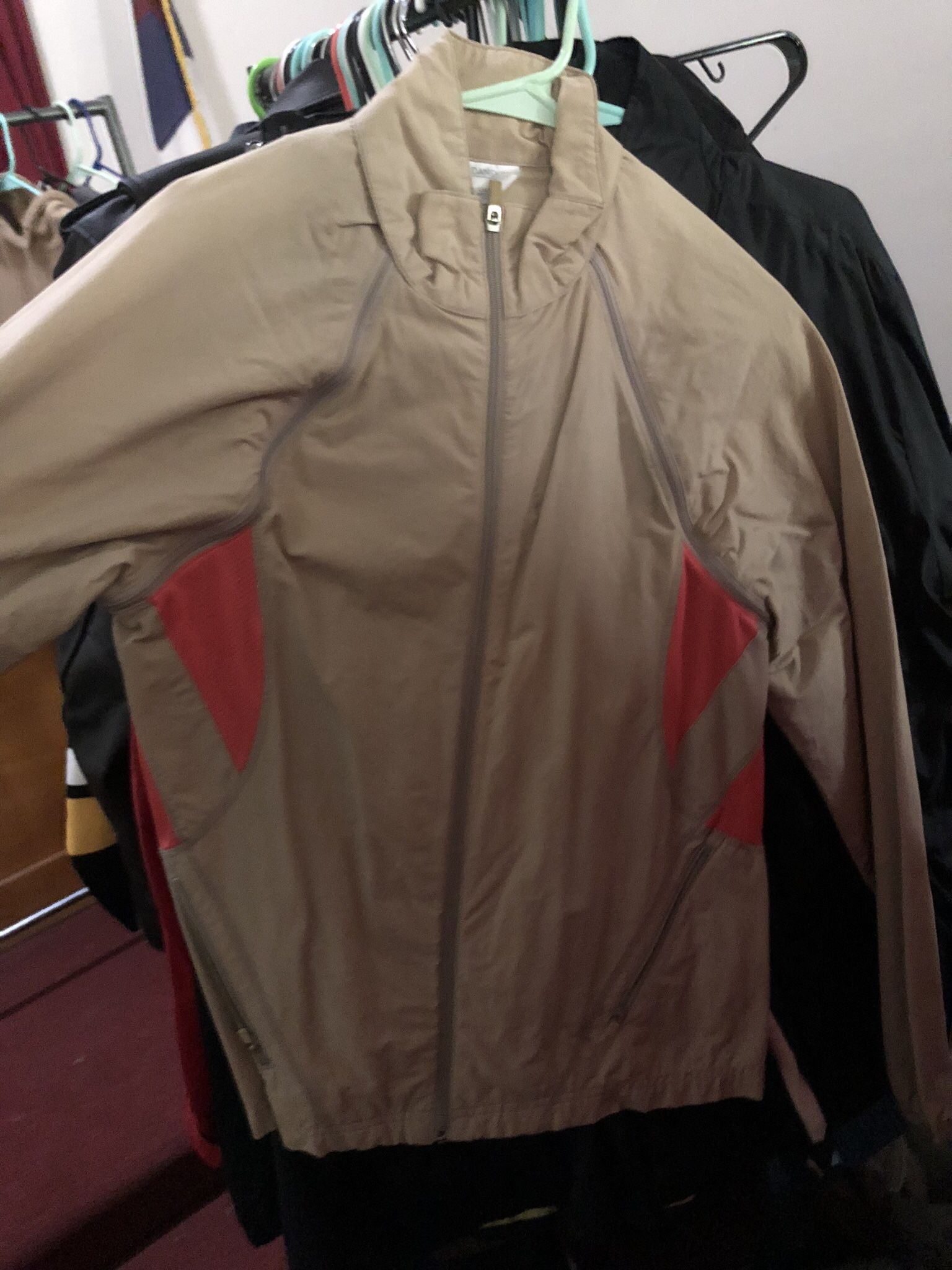 Windbreaker 