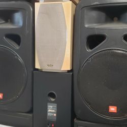 Jbl Eon 1500 Monitor Speakers.  $600. Pickup In Oakdale 