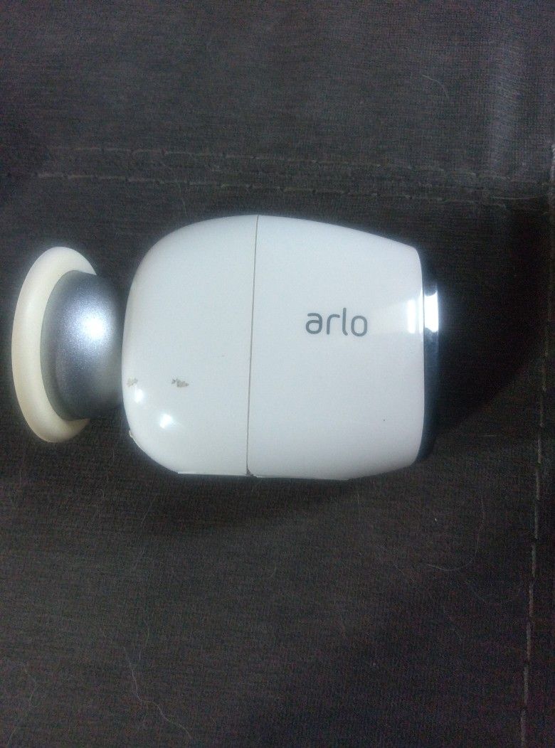 Arlo Wireless Security Camera