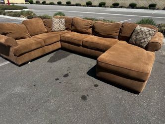 3PC BROWN SECTIONAL W/ FREE DELIVERY