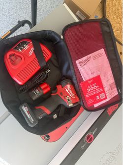 Milwaukee  M12 1/4” impact driver + HO battery