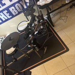 Electronic drum set (no amp)