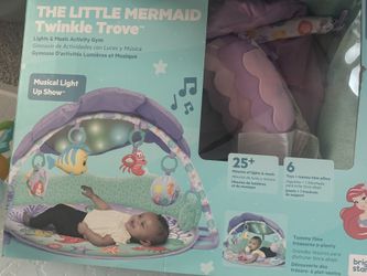 Disney Baby The Little Mermaid Twinkle Trove Light-Up Musical Baby Activity Gym with Tummy Time Pillow, Newborn+