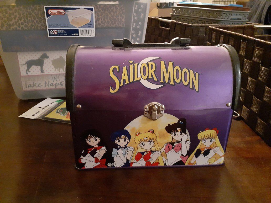 Rare Sailor Moon lunch Tin
