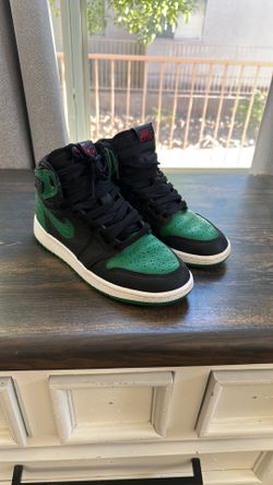 Jordan 1 mid pine green size 5Y