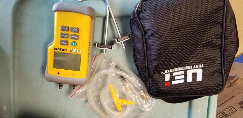 UEI EM201B Digital Manometer Kit