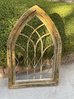 Distressed decor