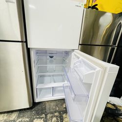 White Top Freezer Refrigerator Apartment Size