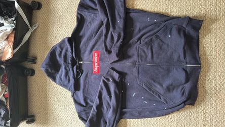 XL supreme style hoodie fits XXL
