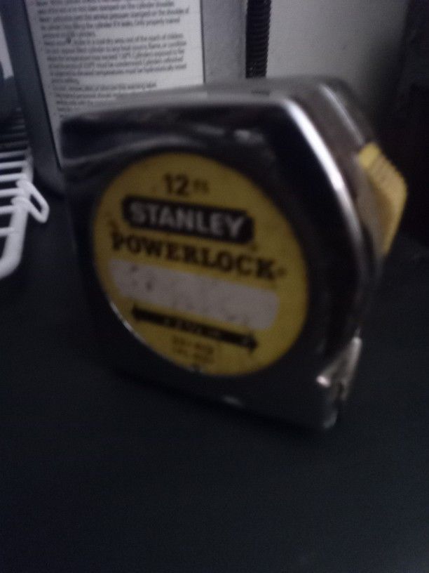 Stanley 12' Power Lock Measuring Tape 2.5" Inches $13