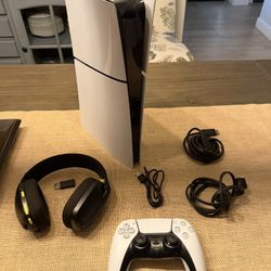 PlayStation 5 Slim 1TB w/Controller & Headset