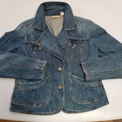  DKNY women denim jacket. Size L
