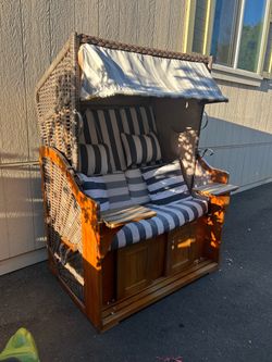 Wicker Cabana Beach Chair / Outdoor Lounge