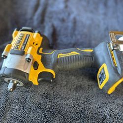 Dewalt 3/8 Impact  Wrench.TOOL ONLY