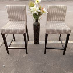 Pair Of Stools $40 dlls. Deco For Free. 