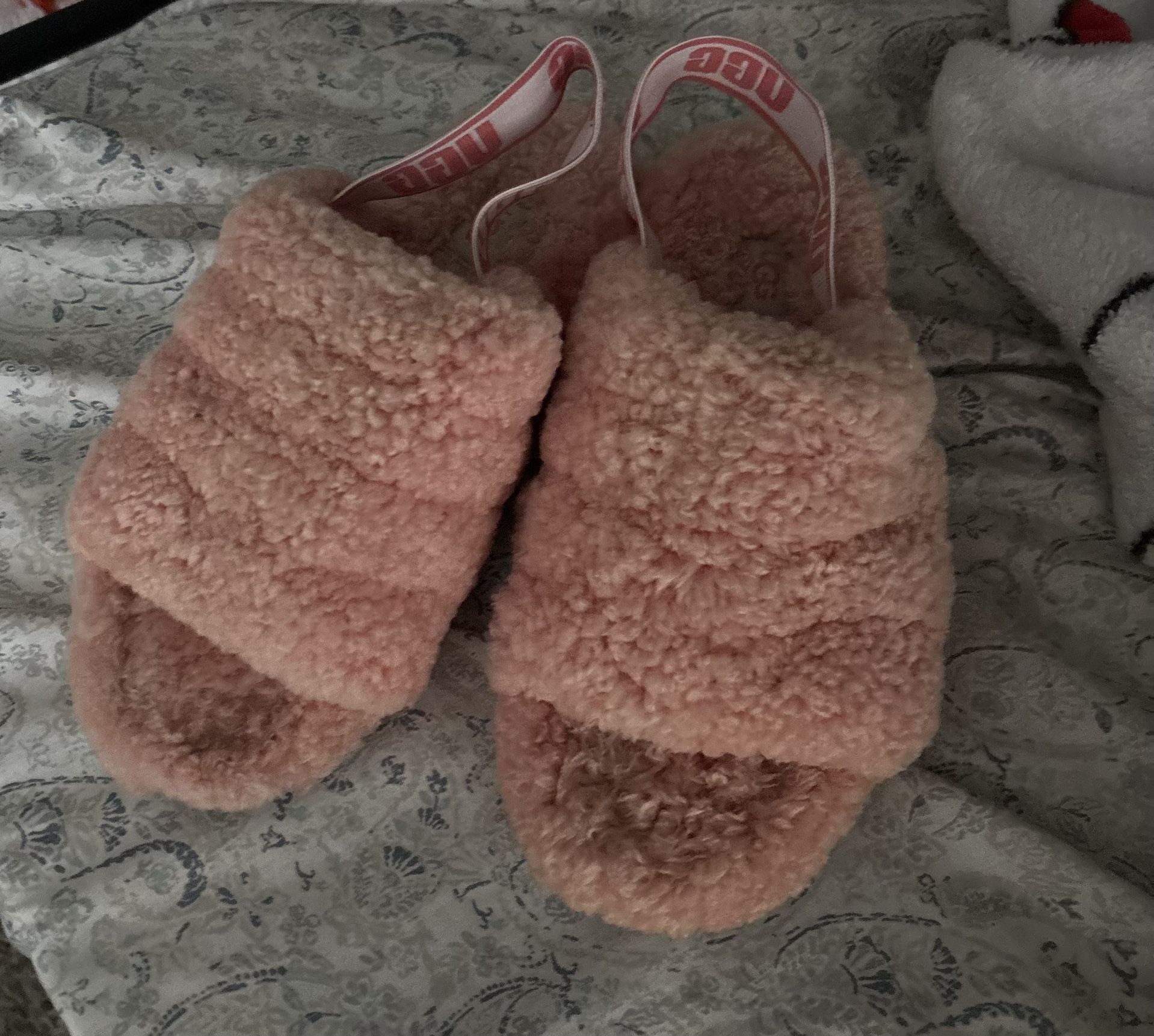 Uggs Fluff Yeah Slipper Sandals