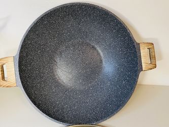 NATURAL ELEMENTS WOODSTONE GRAY SPECKLED 14.5 WOK & GLASS LID VG