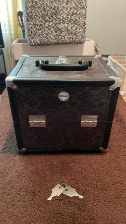 Make up box