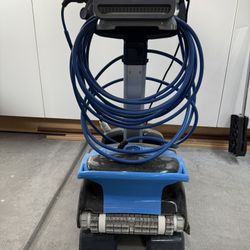 Robot Pool Cleaner Nautilus Plus 