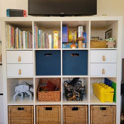 16 Cube Storage Unit With 4 Drawers 