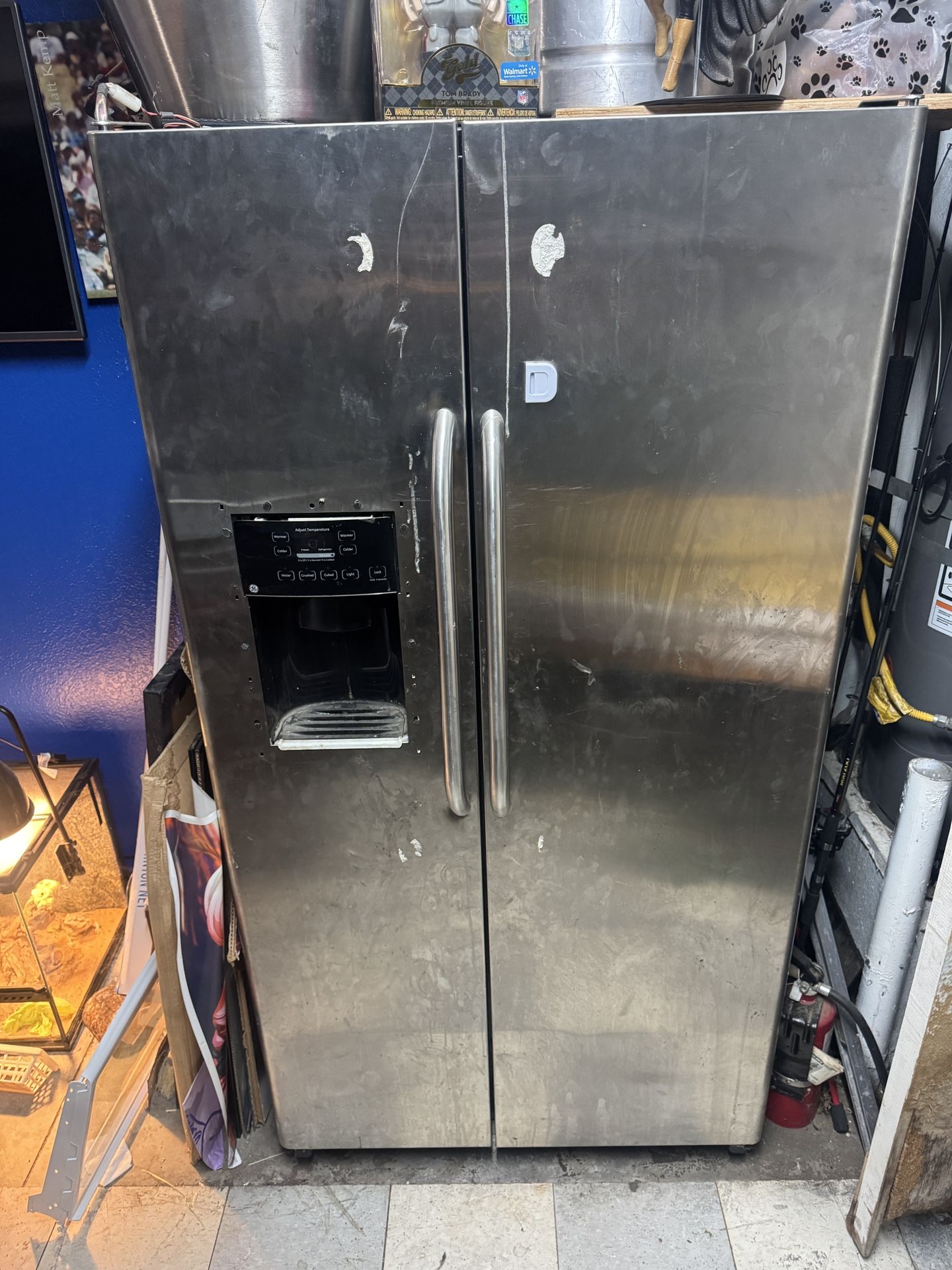 Free Fridge Doesn’t Work Please Pick Up For Scrap