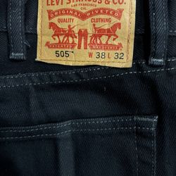 EUC. Like new. Levi’s 505. Black Jean. 38x32