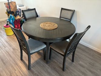 Dining Table Set with 4 Chairs