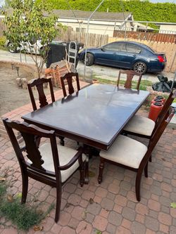 Dining room table set for 6