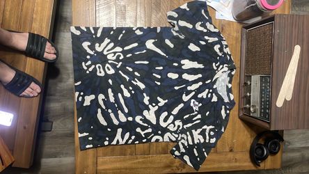 Nike men’s medium shirt