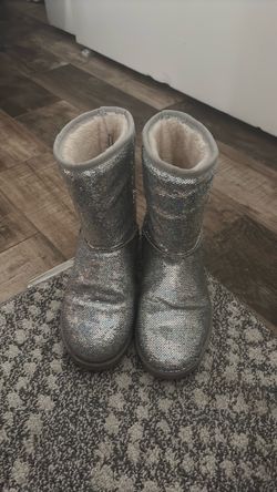 Cute shimmering grey boots