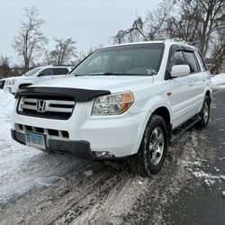 Honda Pilot EX-L 8 Passengers 